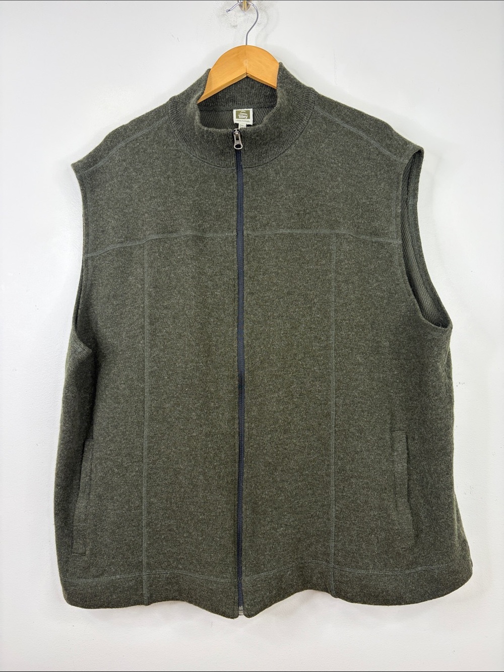 Tilley Vest Mens 3XL Green Wool Blend Knit Full Zip Up Sleeveless Made in Canada